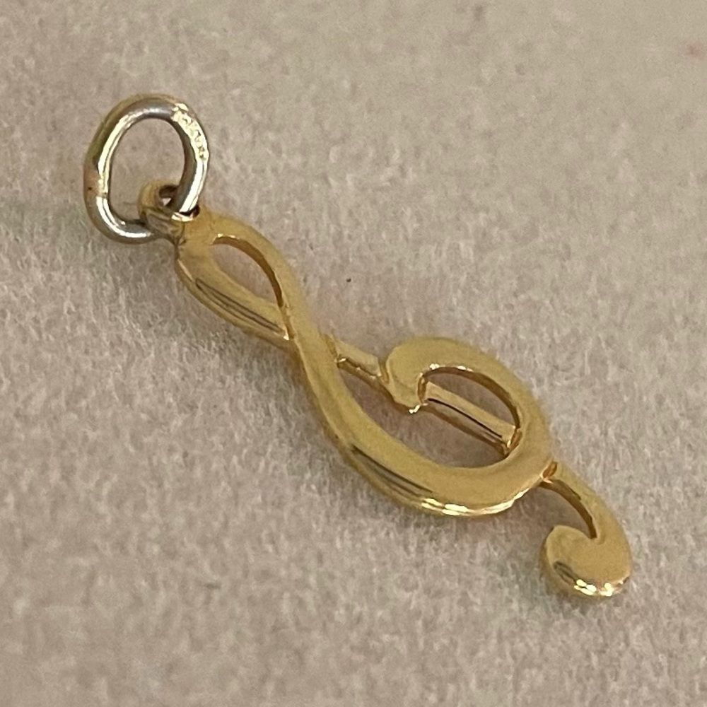 🎼Vintage Treble Clef Gold Charm